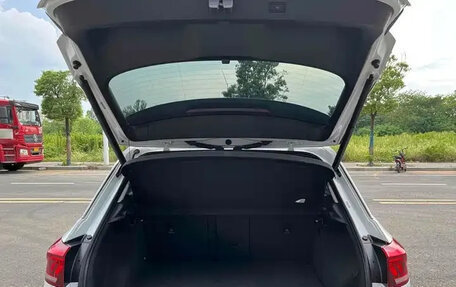 Volkswagen T-Roc I, 2021 год, 1 378 000 рублей, 21 фотография