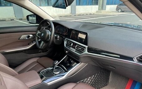 BMW 3 серия, 2022 год, 2 750 000 рублей, 13 фотография