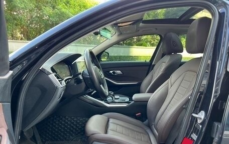 BMW 3 серия, 2022 год, 2 750 000 рублей, 10 фотография