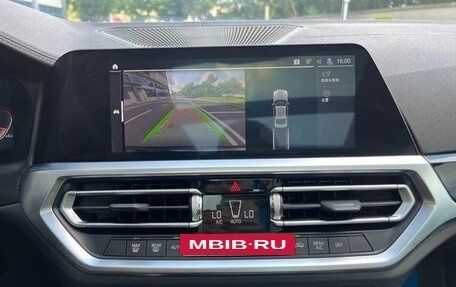 BMW 3 серия, 2022 год, 2 750 000 рублей, 15 фотография