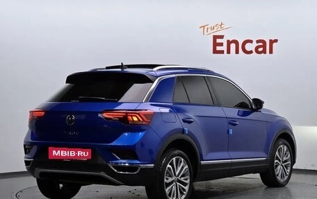 Volkswagen T-Roc I, 2022 год, 1 480 999 рублей, 3 фотография