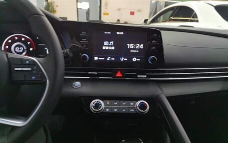 Hyundai Elantra, 2022 год, 1 215 000 рублей, 13 фотография