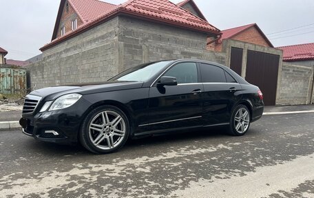 Mercedes-Benz E-Класс, 2010 год, 1 000 000 рублей, 3 фотография