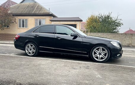 Mercedes-Benz E-Класс, 2010 год, 1 000 000 рублей, 6 фотография