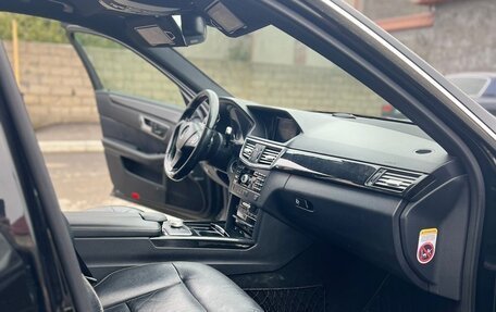 Mercedes-Benz E-Класс, 2010 год, 1 000 000 рублей, 10 фотография