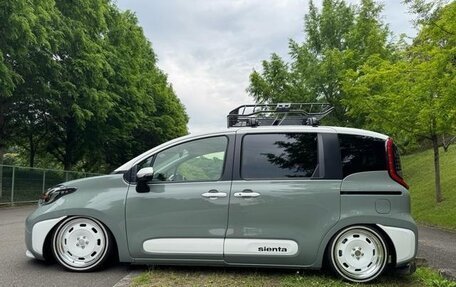 Toyota Sienta, 2022 год, 1 196 636 рублей, 4 фотография