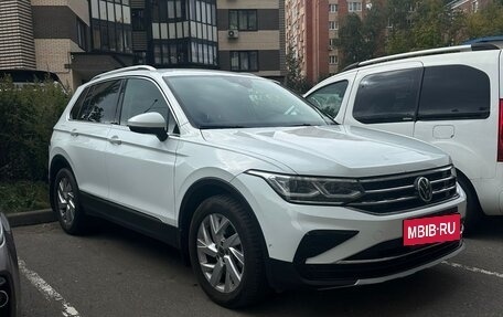 Volkswagen Tiguan II, 2021 год, 3 250 000 рублей, 3 фотография