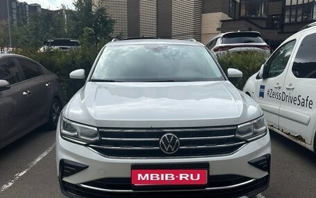 Volkswagen Tiguan II, 2021 год, 3 250 000 рублей, 4 фотография