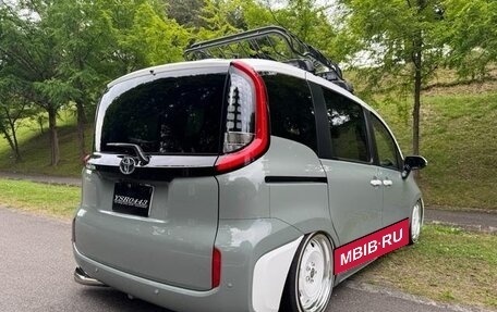 Toyota Sienta, 2022 год, 1 196 636 рублей, 7 фотография