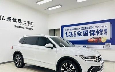 Volkswagen Tiguan II, 2024 год, 4 300 000 рублей, 1 фотография