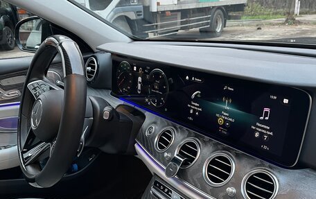 Mercedes-Benz E-Класс, 2022 год, 5 000 000 рублей, 1 фотография