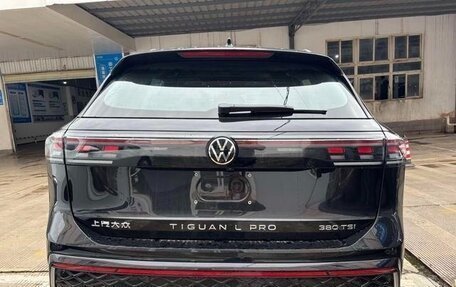 Volkswagen Tiguan, 2025 год, 4 500 000 рублей, 2 фотография