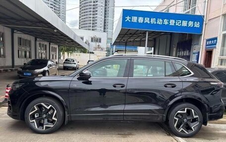 Volkswagen Tiguan, 2025 год, 4 500 000 рублей, 4 фотография