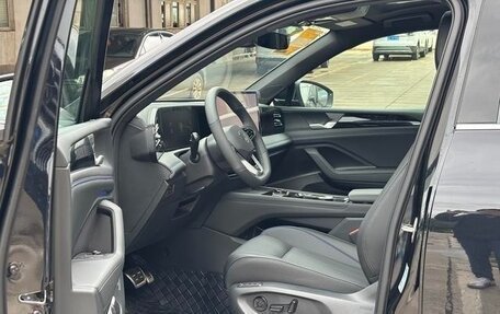 Volkswagen Tiguan, 2025 год, 4 500 000 рублей, 6 фотография