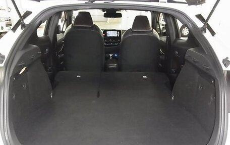 Toyota C-HR I рестайлинг, 2017 год, 1 650 000 рублей, 27 фотография