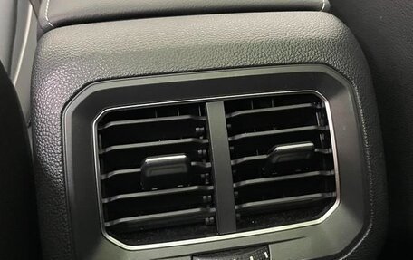 Volkswagen Tiguan II, 2024 год, 4 300 000 рублей, 8 фотография