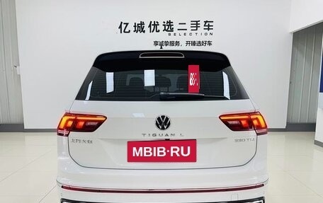 Volkswagen Tiguan II, 2024 год, 4 300 000 рублей, 4 фотография