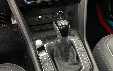 Volkswagen Tiguan II, 2024 год, 4 300 000 рублей, 15 фотография