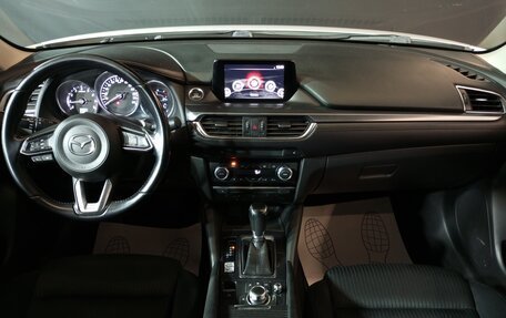 Mazda 6, 2018 год, 1 899 000 рублей, 9 фотография