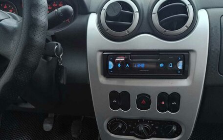 Renault Sandero I, 2013 год, 490 000 рублей, 5 фотография