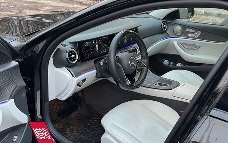 Mercedes-Benz E-Класс, 2022 год, 5 000 000 рублей, 5 фотография