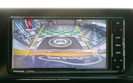 Toyota C-HR I рестайлинг, 2017 год, 1 605 000 рублей, 34 фотография