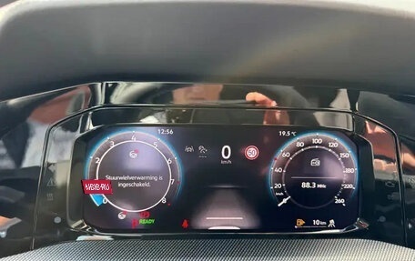 Volkswagen Golf VIII, 2025 год, 4 900 000 рублей, 12 фотография