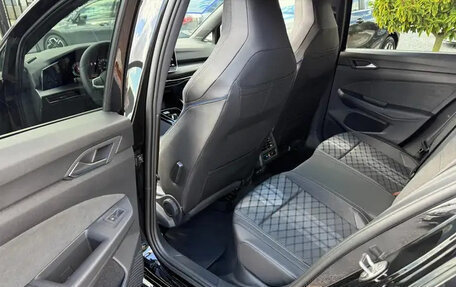 Volkswagen Golf VIII, 2025 год, 4 900 000 рублей, 20 фотография