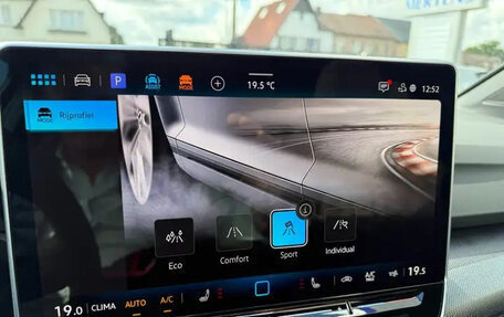 Volkswagen Golf VIII, 2025 год, 4 900 000 рублей, 38 фотография