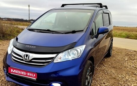 Honda Freed I, 2013 год, 1 060 000 рублей, 3 фотография