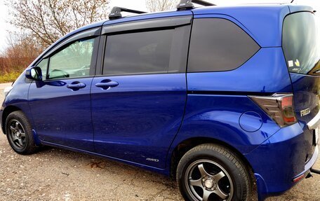 Honda Freed I, 2013 год, 1 060 000 рублей, 17 фотография