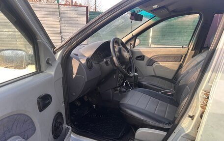 Renault Logan I, 2006 год, 300 000 рублей, 7 фотография