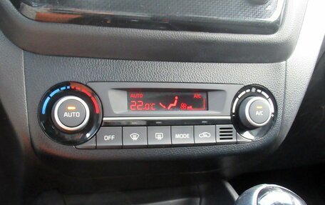 KIA Rio III рестайлинг, 2016 год, 1 000 000 рублей, 16 фотография