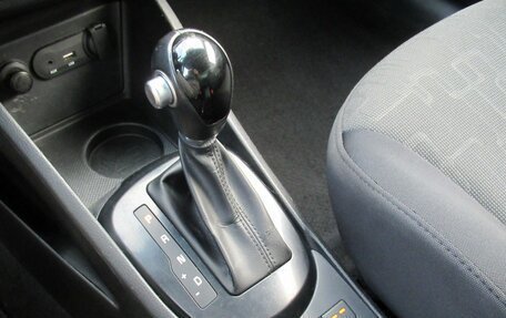 KIA Rio III рестайлинг, 2016 год, 1 000 000 рублей, 18 фотография