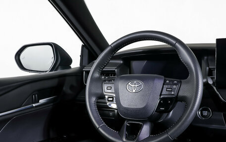 Toyota Camry, 2024 год, 4 490 000 рублей, 14 фотография