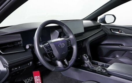 Toyota Camry, 2024 год, 4 490 000 рублей, 15 фотография