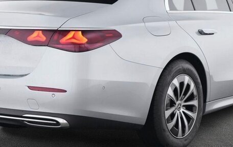 Mercedes-Benz E-Класс, 2025 год, 5 900 000 рублей, 4 фотография