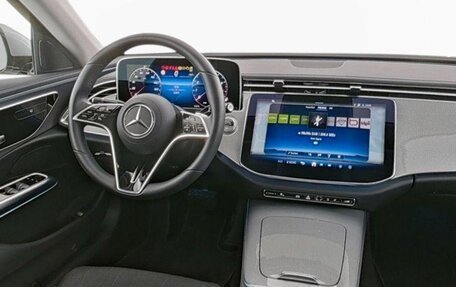 Mercedes-Benz E-Класс, 2025 год, 5 900 000 рублей, 6 фотография