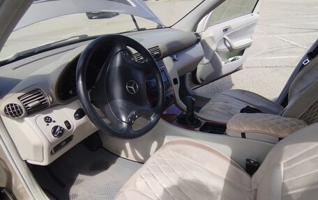 Mercedes-Benz C-Класс, 2003 год, 700 000 рублей, 3 фотография