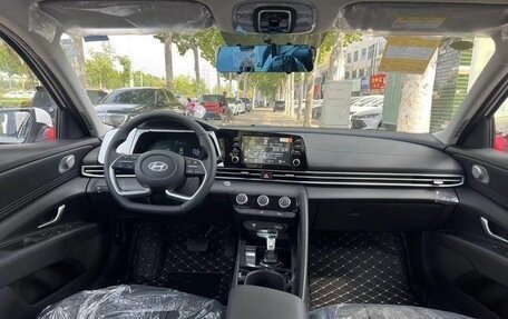 Hyundai Elantra, 2025 год, 1 600 000 рублей, 5 фотография