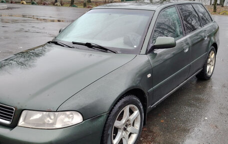 Audi A4, 2001 год, 300 000 рублей, 3 фотография