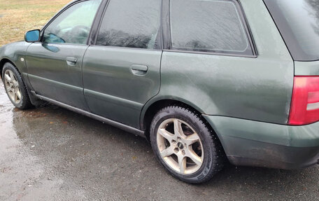 Audi A4, 2001 год, 300 000 рублей, 6 фотография