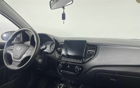 Hyundai Solaris II рестайлинг, 2021 год, 1 650 000 рублей, 13 фотография