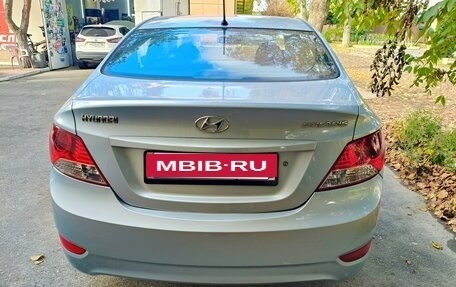 Hyundai Solaris II рестайлинг, 2011 год, 720 000 рублей, 3 фотография