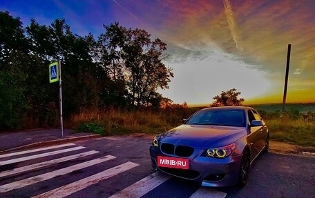 BMW 5 серия, 2004 год, 1 000 000 рублей, 5 фотография