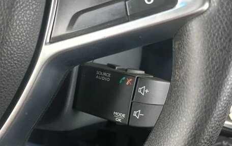 Renault Sandero II рестайлинг, 2019 год, 900 000 рублей, 7 фотография