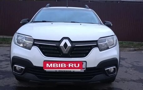 Renault Sandero II рестайлинг, 2019 год, 900 000 рублей, 3 фотография