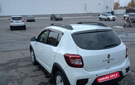 Renault Sandero II рестайлинг, 2019 год, 900 000 рублей, 4 фотография