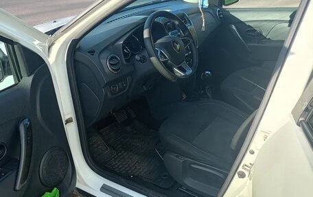 Renault Sandero II рестайлинг, 2019 год, 900 000 рублей, 10 фотография