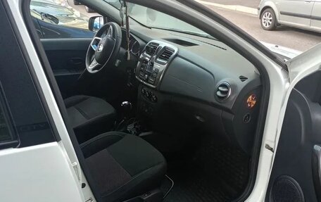 Renault Sandero II рестайлинг, 2019 год, 900 000 рублей, 9 фотография